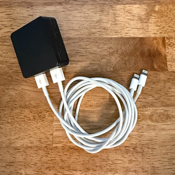 Dual Port Thin Flat USB Wall Charger Adapter Plus 2 Iphone Cables - Picture 1 of 3